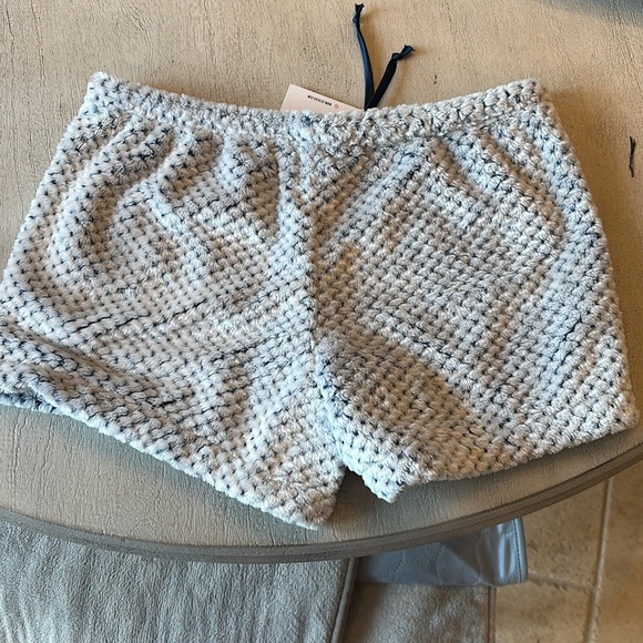 Keiki Co. Cozy Spa Shorts NWT - Picture 2 of 4
